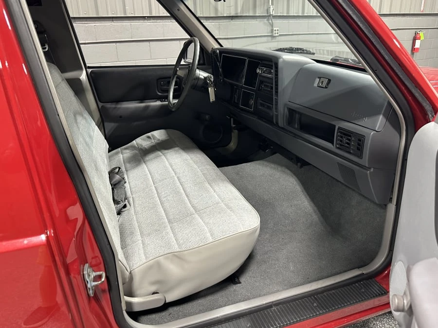 1988 Jeep Comanche - Image 23 of 31