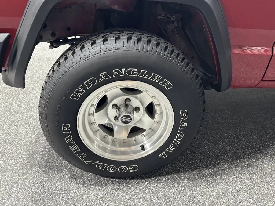 1988 Jeep Comanche - Image 19 of 31