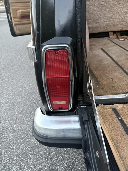 1988 Jeep SJ Grand Wagoneer - Image 27 of 31