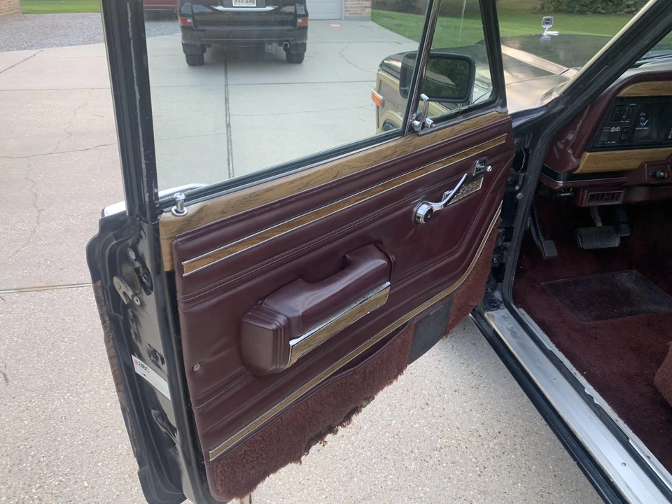 1988 Jeep SJ Grand Wagoneer - Image 30 of 31