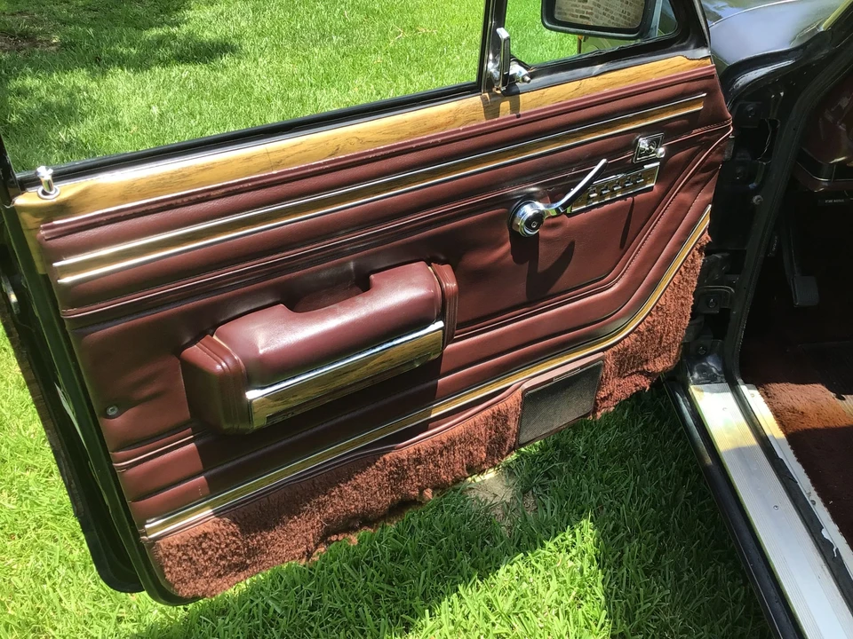 1988 Jeep SJ Grand Wagoneer - Image 29 of 31