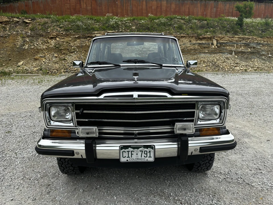 1988 Jeep SJ Grand Wagoneer - Image 23 of 31