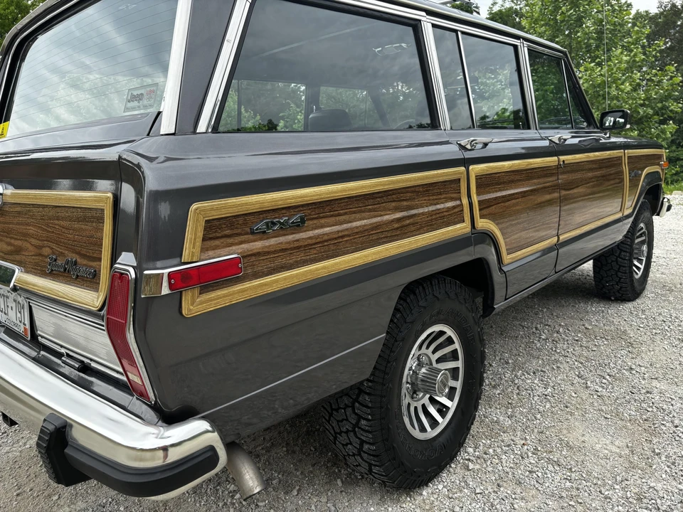 1988 Jeep SJ Grand Wagoneer - Image 29 of 31