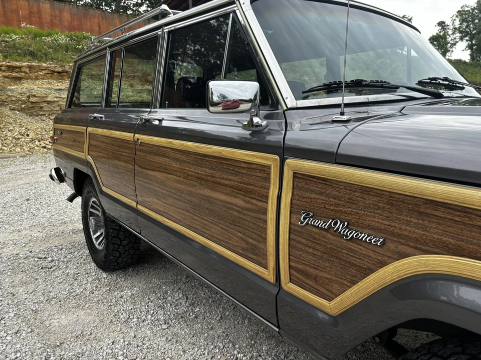 1988 Jeep SJ Grand Wagoneer - Image 26 of 31