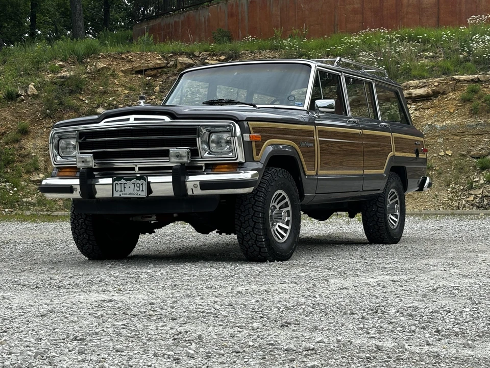 1988 Jeep SJ Grand Wagoneer - Image 3 of 31