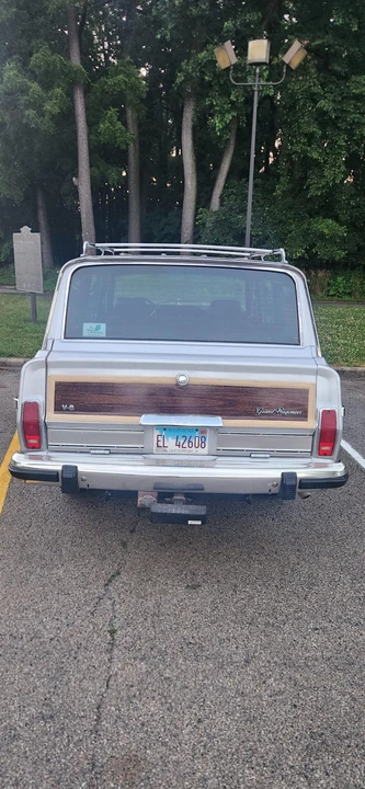 1988 Jeep SJ Grand Wagoneer - Image 6 of 31