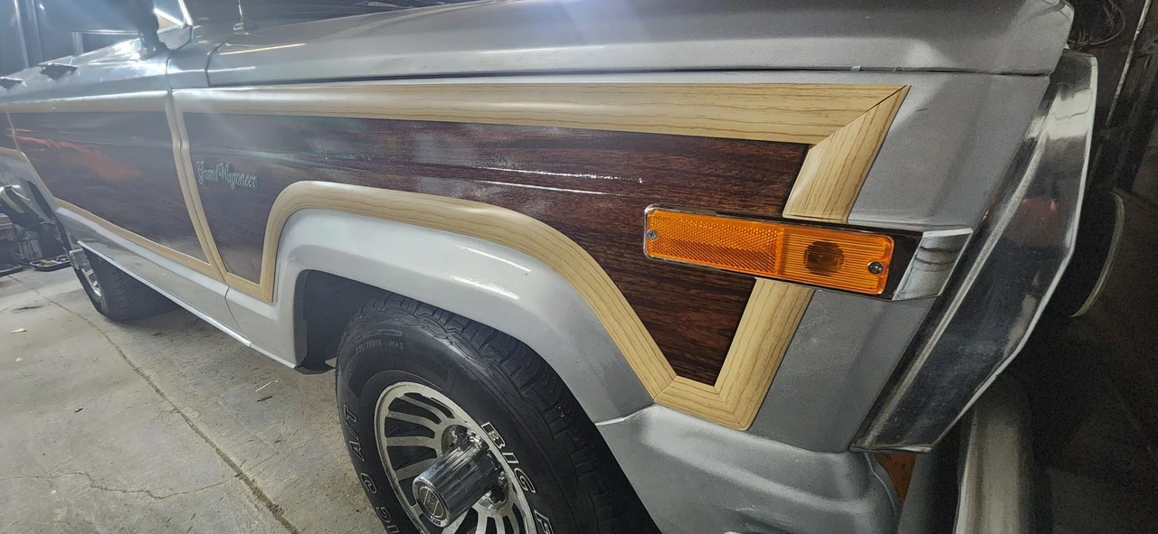 1988 Jeep SJ Grand Wagoneer - Image 20 of 31