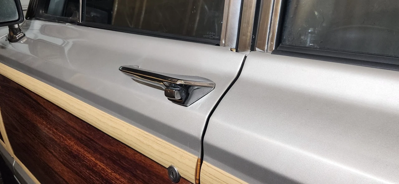 1988 Jeep SJ Grand Wagoneer - Image 25 of 31