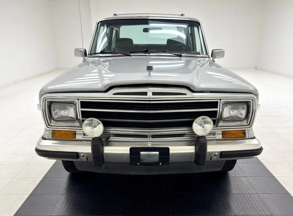 1988 Jeep SJ Grand Wagoneer - Image 8 of 12