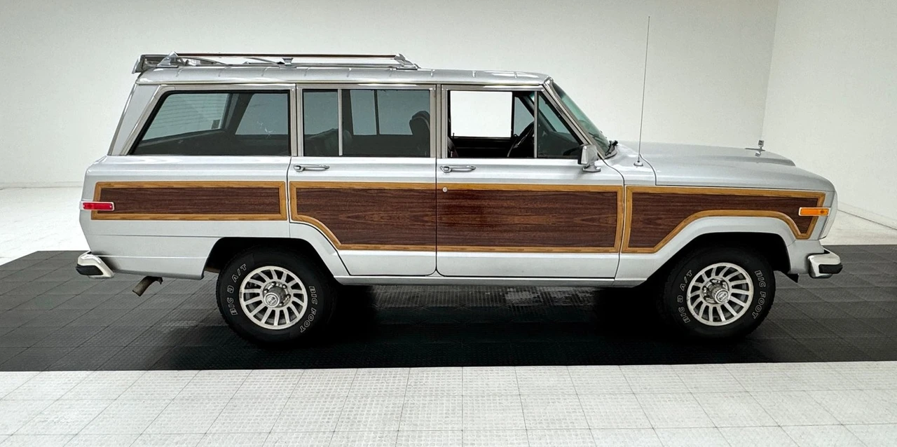 1988 Jeep SJ Wagoneer - Image 6 of 12