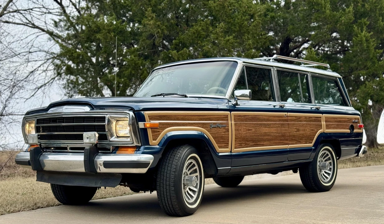 1988 Jeep SJ Grand Wagoneer - Image 3 of 31