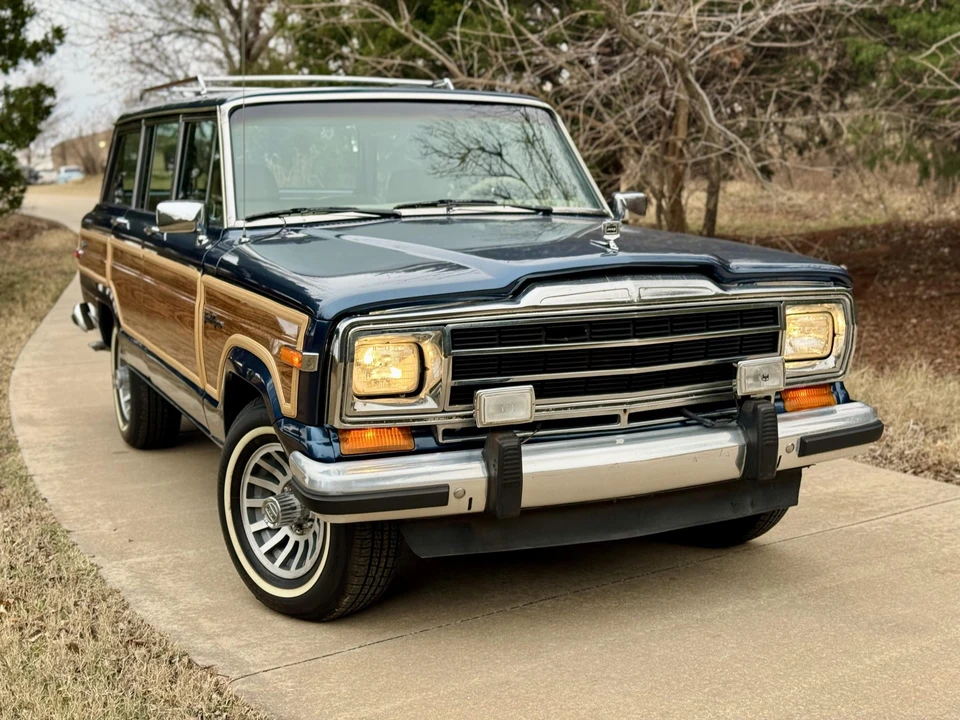 1988 Jeep SJ Grand Wagoneer - Image 27 of 31