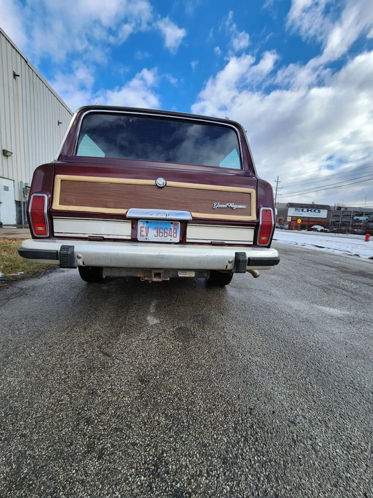 1988 Jeep SJ Grand Wagoneer - Image 8 of 31