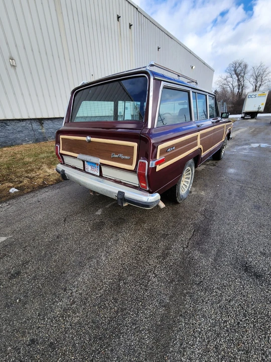 1988 Jeep SJ Grand Wagoneer - Image 10 of 31