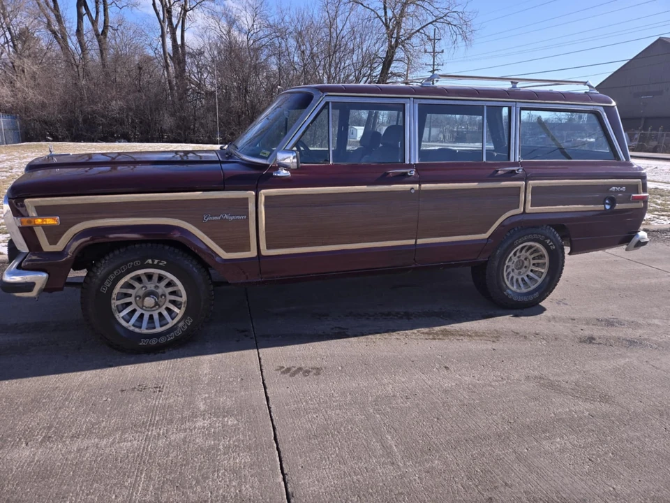 1988 Jeep SJ Grand Wagoneer - Image 2 of 31