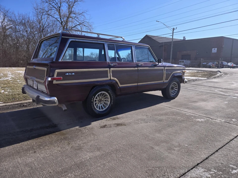 1988 Jeep SJ Grand Wagoneer - Image 12 of 31