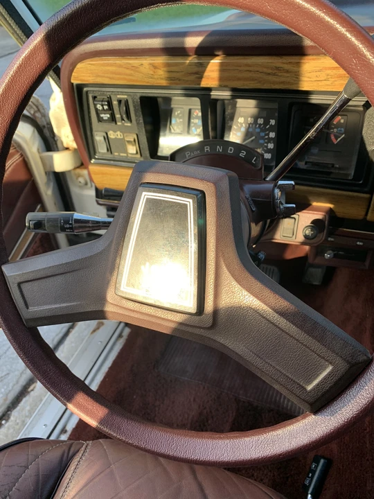 1988 Jeep SJ Grand Wagoneer - Image 25 of 31
