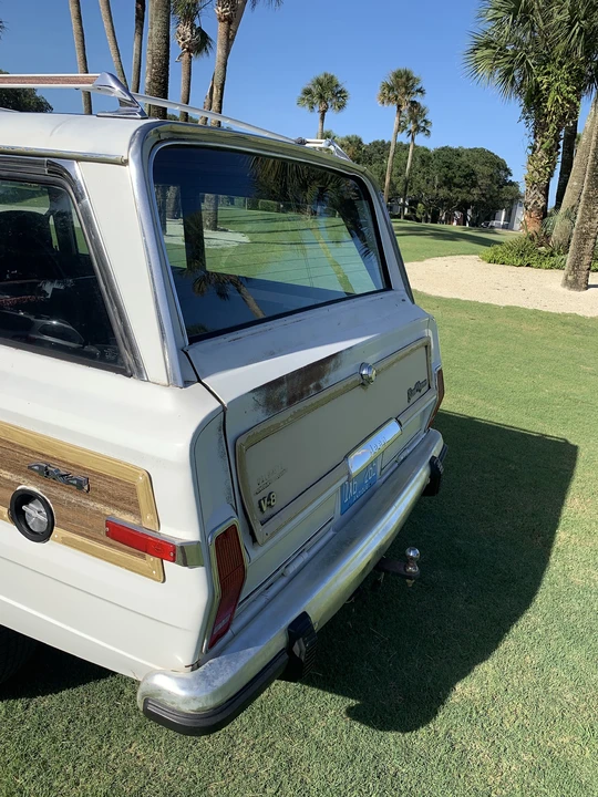 1988 Jeep SJ Grand Wagoneer - Image 21 of 31