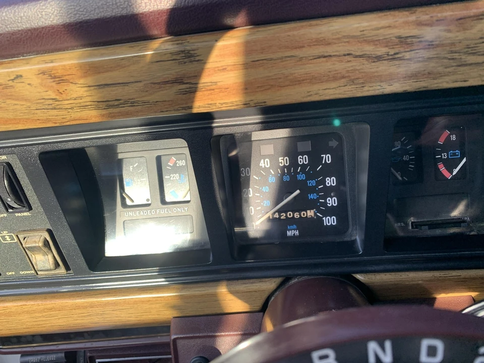 1988 Jeep SJ Grand Wagoneer - Image 26 of 31