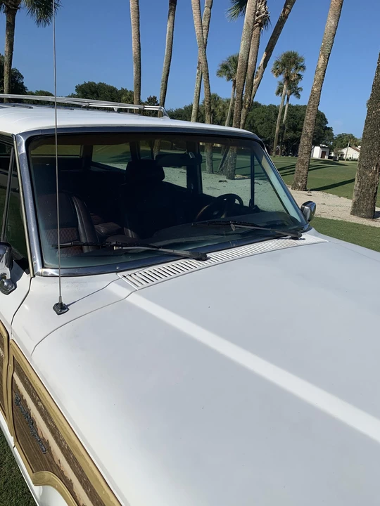 1988 Jeep SJ Grand Wagoneer - Image 13 of 31