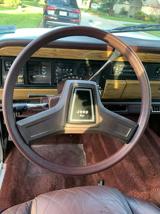1988 Jeep SJ Grand Wagoneer - Image 24 of 31