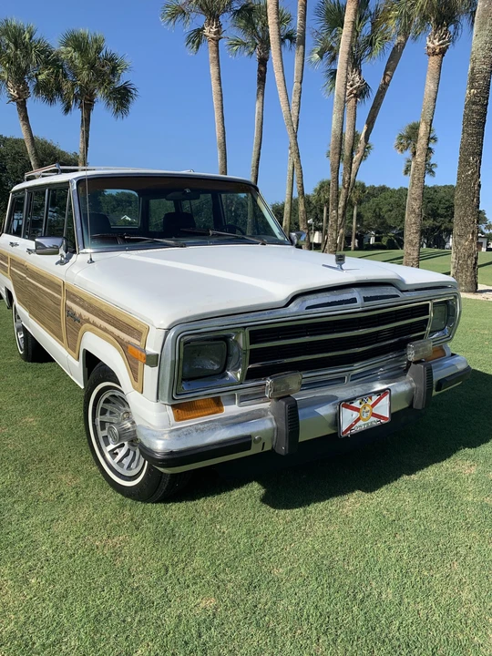 1988 Jeep SJ Grand Wagoneer - Image 11 of 31