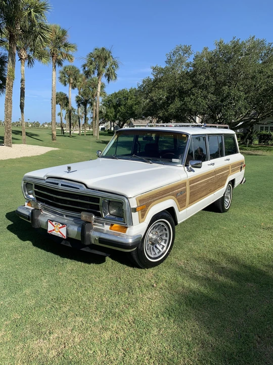 1988 Jeep SJ Grand Wagoneer - Image 2 of 31