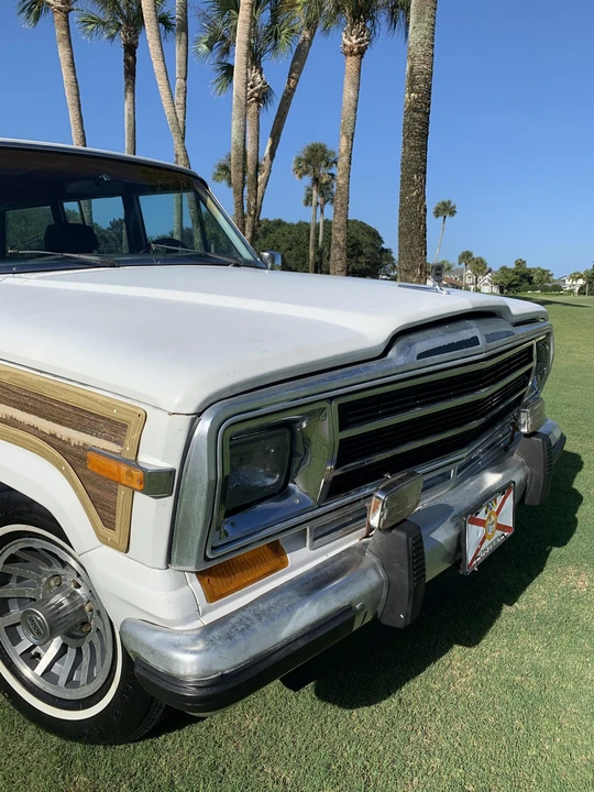 1988 Jeep SJ Grand Wagoneer - Image 12 of 31