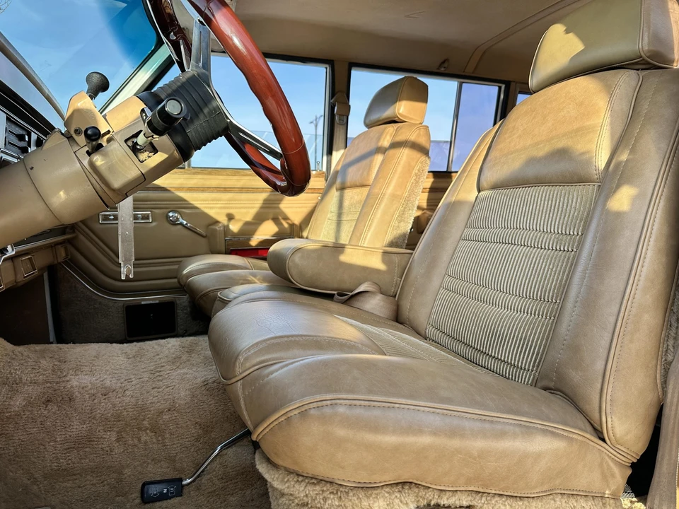 1988 Jeep SJ Grand Wagoneer - Image 28 of 31