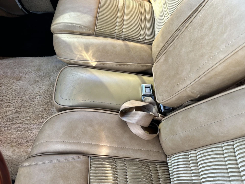 1988 Jeep SJ Grand Wagoneer - Image 27 of 31