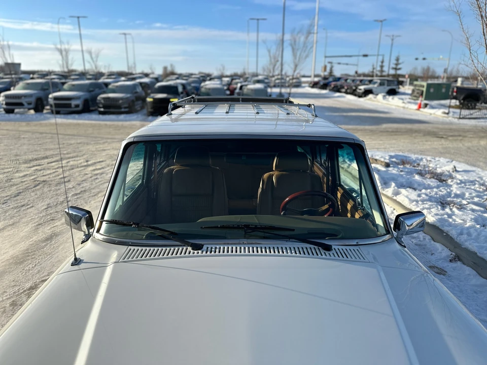1988 Jeep SJ Grand Wagoneer - Image 18 of 31