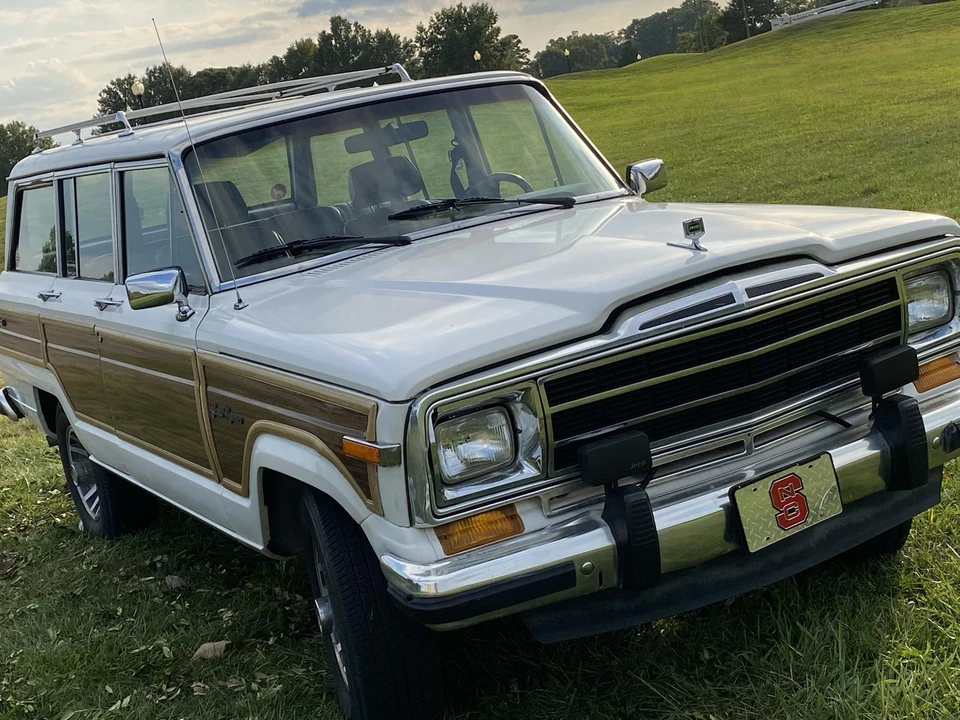 1988 Jeep SJ Grand Wagoneer - Image 30 of 31