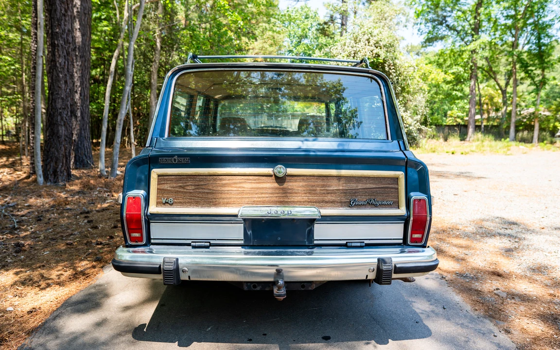 1988 Jeep SJ Grand Wagoneer - Image 25 of 31