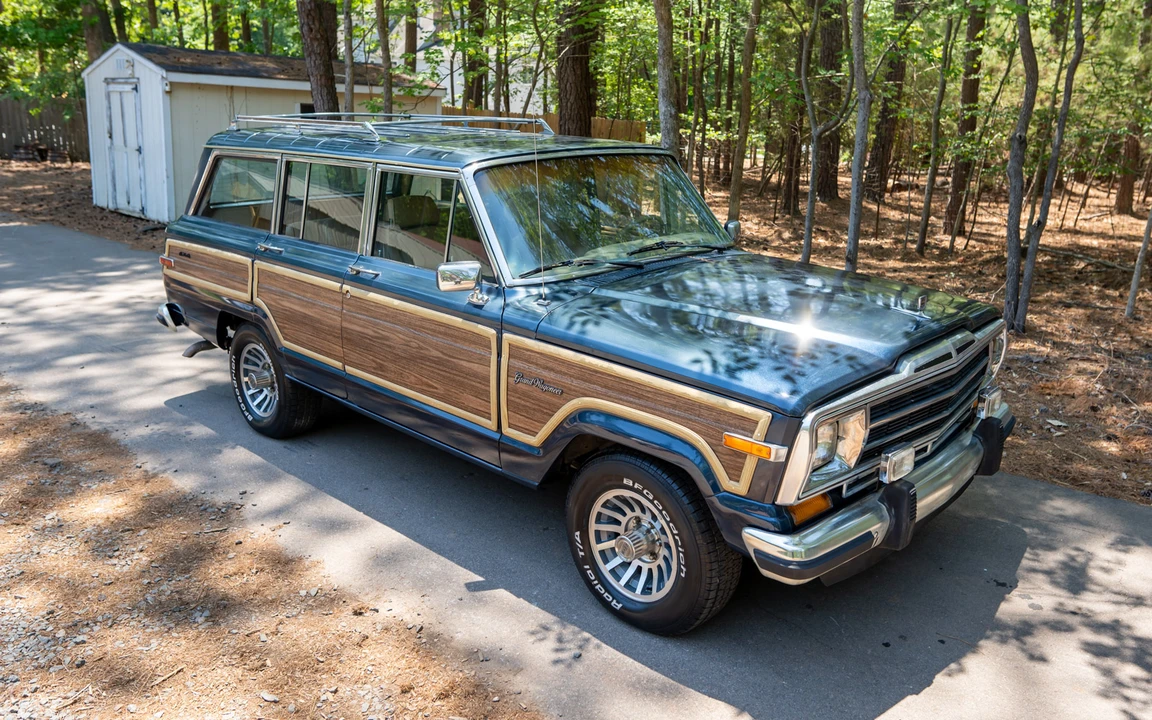 1988 Jeep SJ Grand Wagoneer - Image 12 of 31