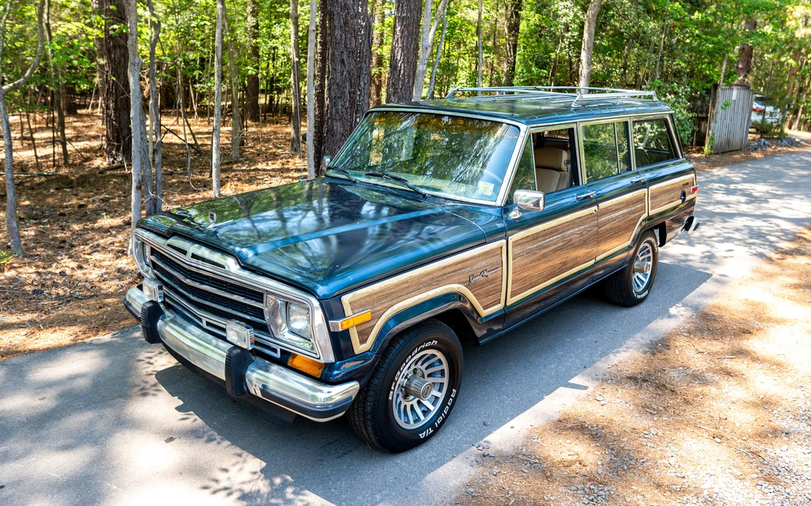 1988 Jeep SJ Grand Wagoneer - Image 3 of 31