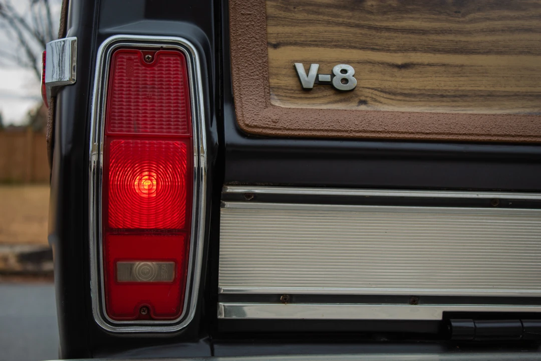 1988 Jeep SJ Grand Wagoneer - Image 21 of 31