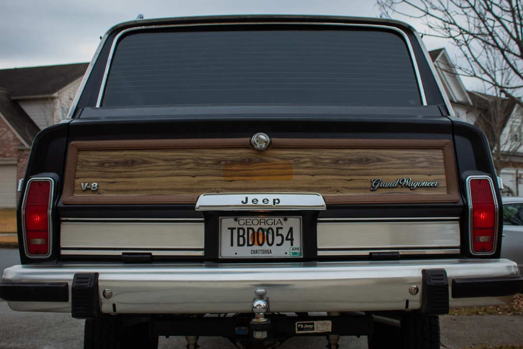 1988 Jeep SJ Grand Wagoneer - Image 17 of 31