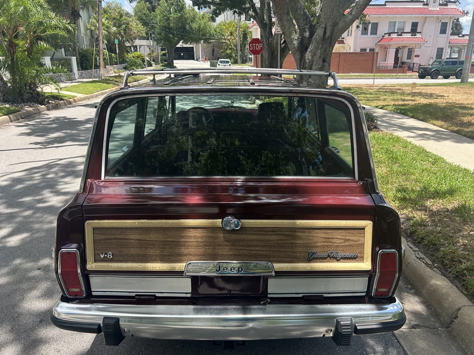 1988 Jeep SJ Grand Wagoneer - Image 6 of 31