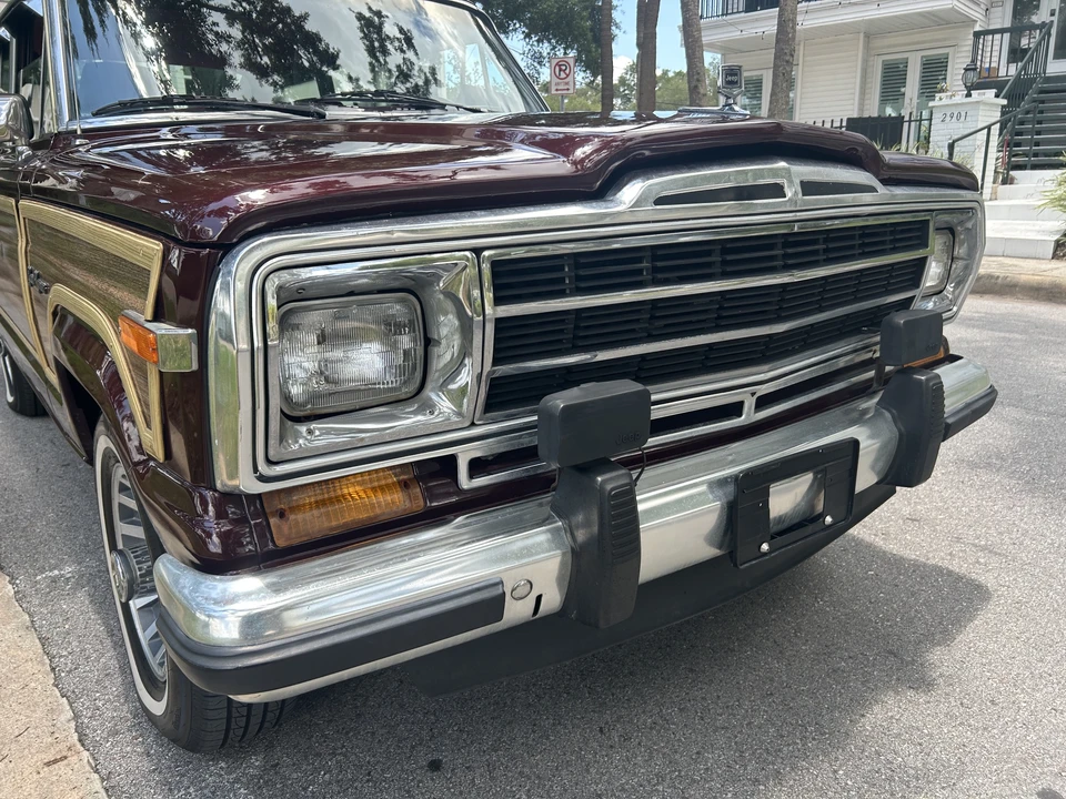 1988 Jeep SJ Grand Wagoneer - Image 10 of 31