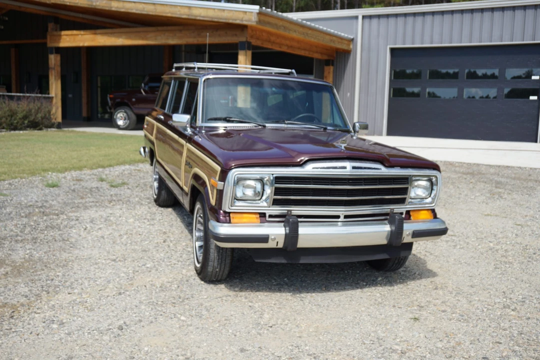1988 Jeep SJ Grand Wagoneer - Image 12 of 31