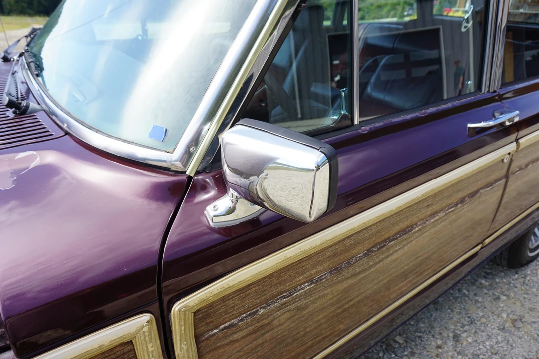 1988 Jeep SJ Grand Wagoneer - Image 17 of 31