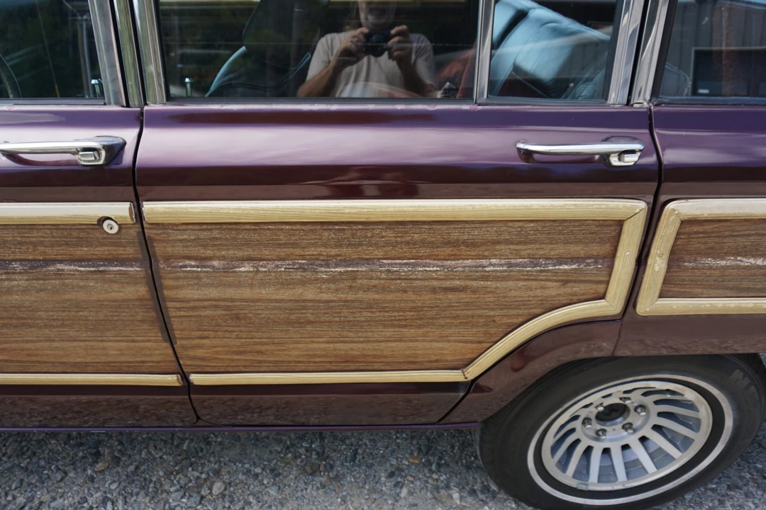 1988 Jeep SJ Grand Wagoneer - Image 23 of 31