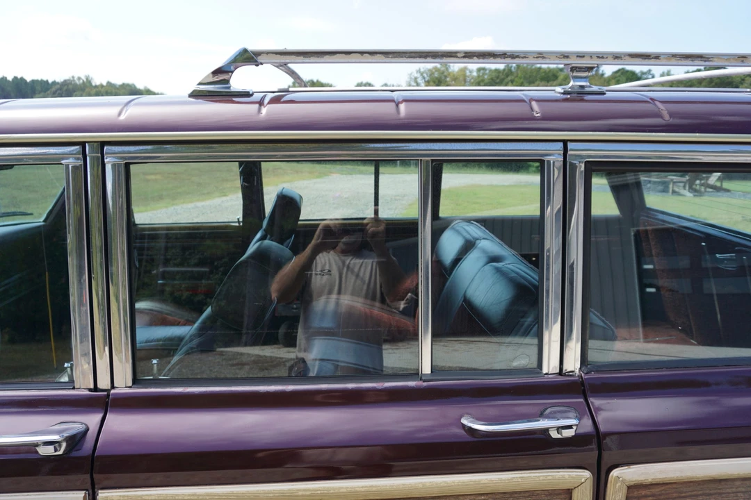 1988 Jeep SJ Grand Wagoneer - Image 20 of 31