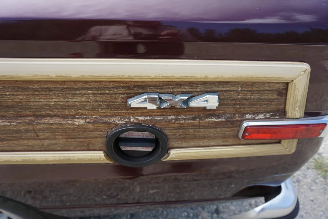 1988 Jeep SJ Grand Wagoneer - Image 24 of 31