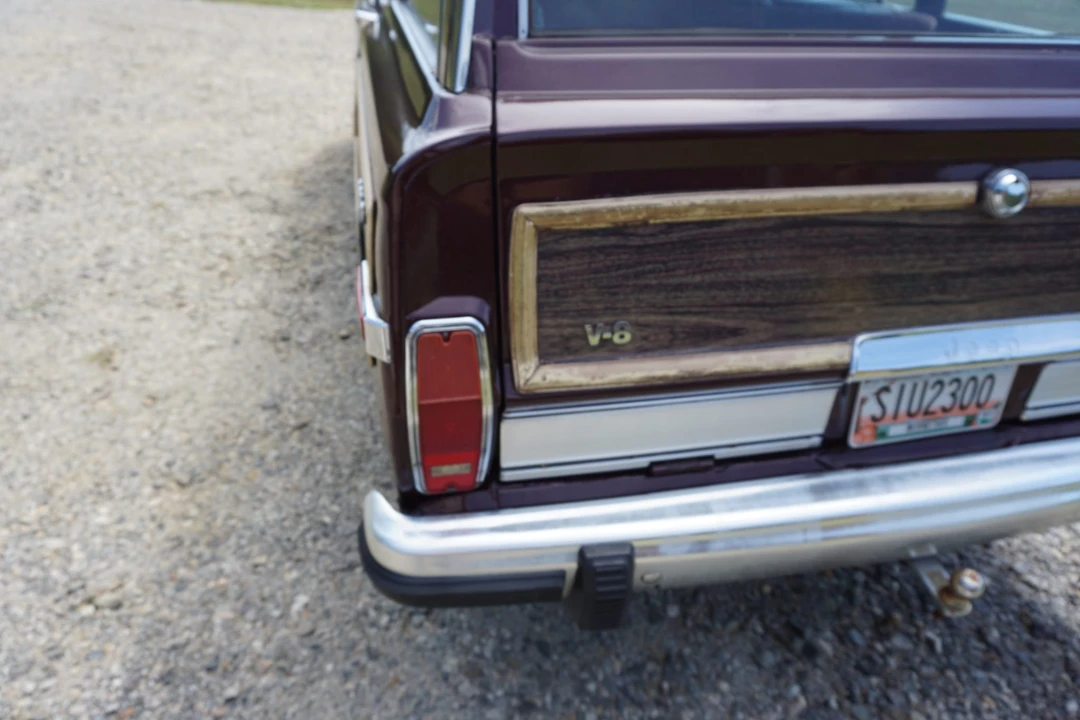 1988 Jeep SJ Grand Wagoneer - Image 26 of 31