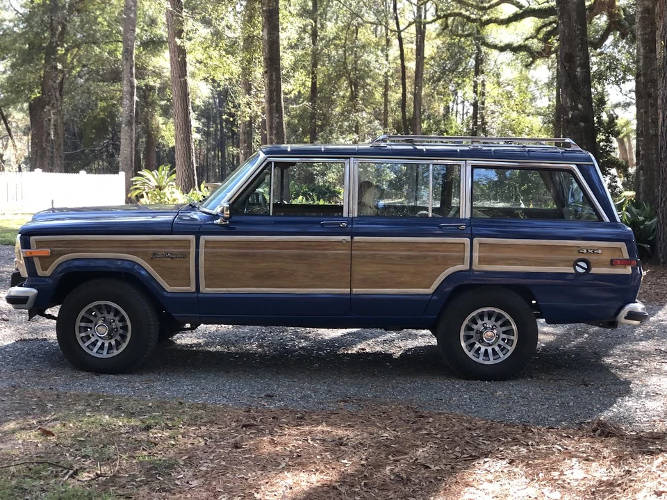 1988 Jeep SJ Grand Wagoneer - Image 3 of 31