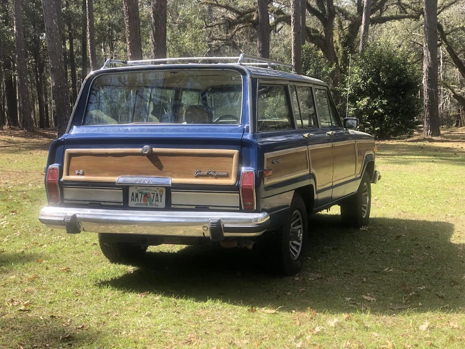 1988 Jeep SJ Grand Wagoneer - Image 8 of 31