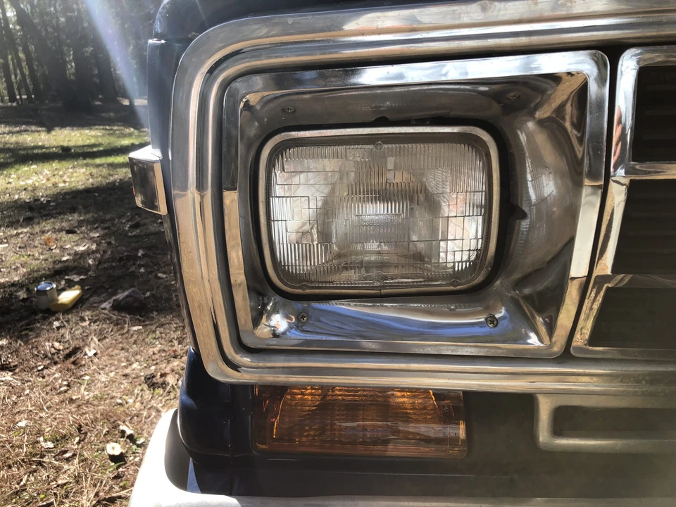 1988 Jeep SJ Grand Wagoneer - Image 18 of 31