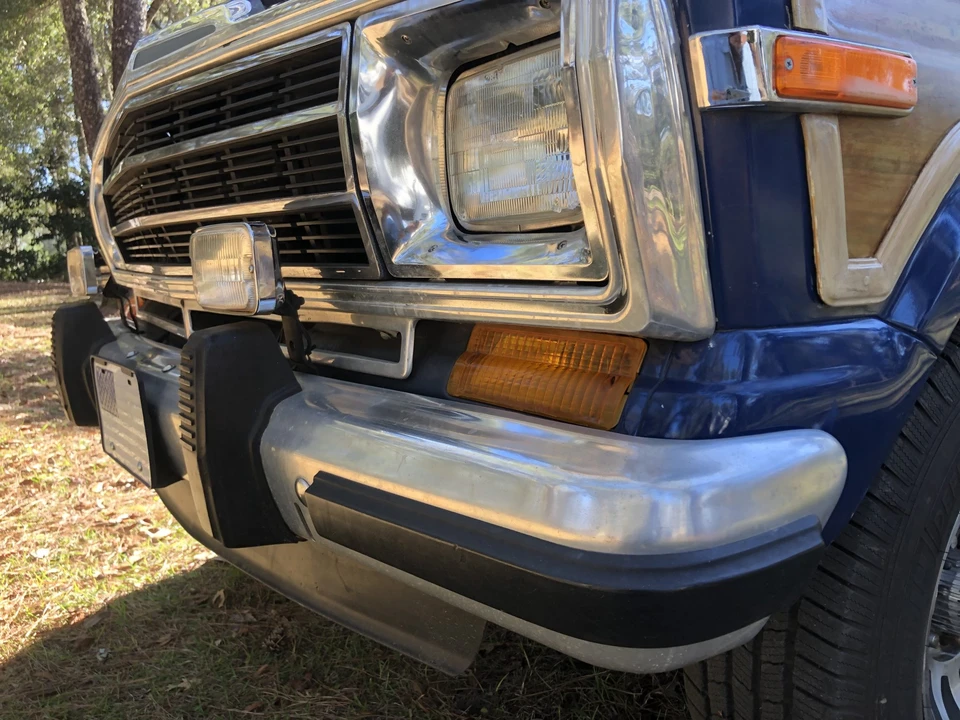 1988 Jeep SJ Grand Wagoneer - Image 21 of 31