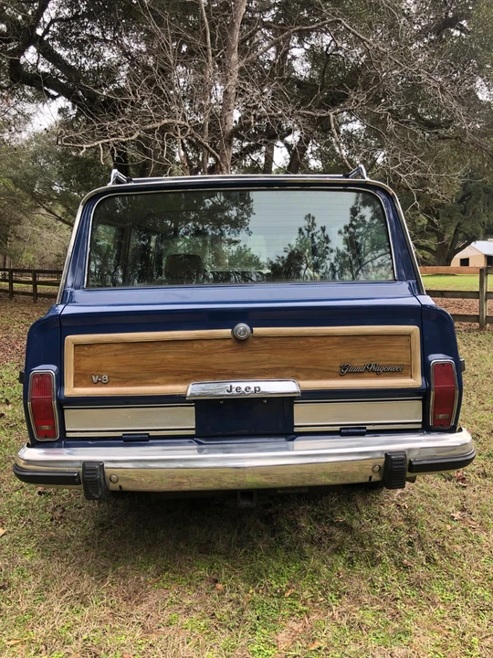 1988 Jeep SJ Grand Wagoneer - Image 7 of 31